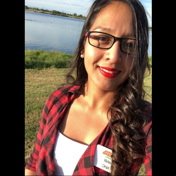 Meet your Posher, Mari - Picture 1 of 1